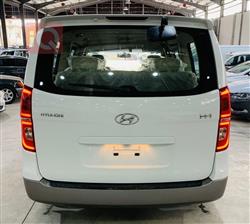 Hyundai H-1